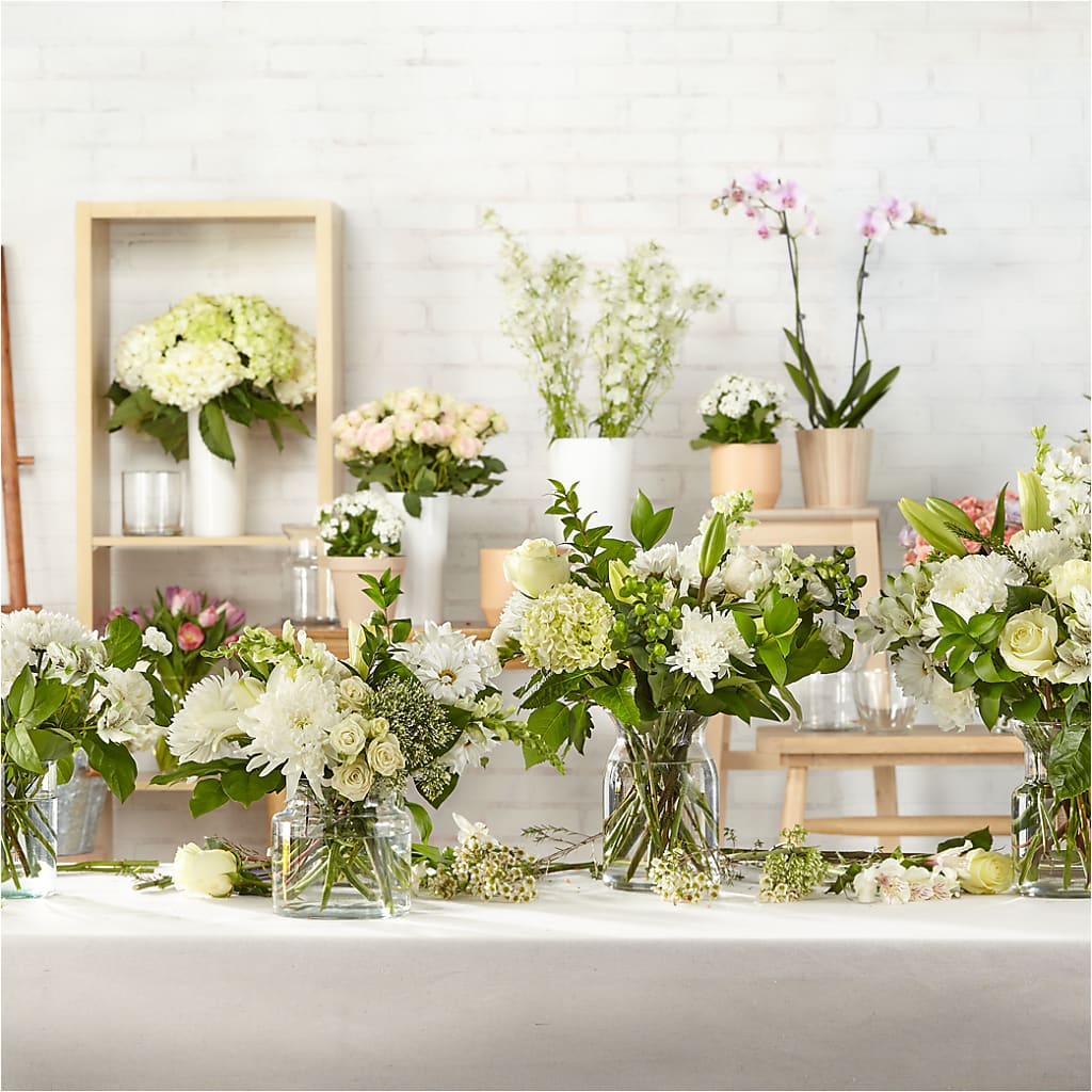 Classic Ivory – A Florist Original – Sweet Peas Of Jennersville, West Grove PA